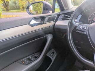 Volkswagen Passat R-Line Executive 1.5 TSI 110kW