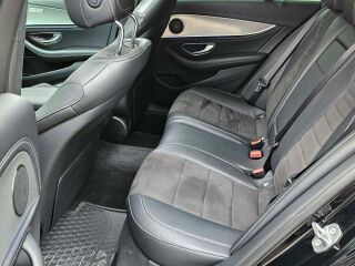 Mercedes-Benz E 220 AMG pakett 4 Matic 2.0 R4 143kW