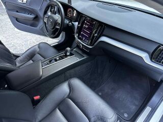 Volvo V60 Cross Country 2.0 145kW