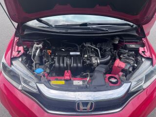 Honda Jazz 1.3 75кВ