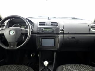 Skoda Roomster Scout 1.9 TDI 77кВ