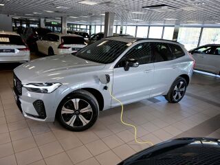 Volvo XC60 AWD H&K DARK PLUS INTELLI MY25 2.0 T6 Plug-in LONG RANGE 293kW