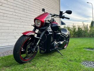 Suzuki VZR 1800 B O S S edition Black/Red 92kW