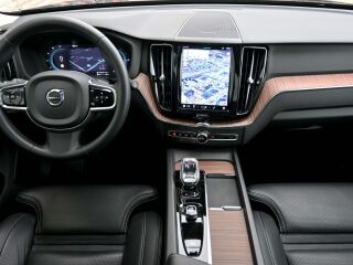 Volvo XC60 AWD T6 H&K LUXURY ULTIMATE DARK INTELLI SAFE  2.0 T6 Long Range 293кВ