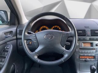 Toyota Avensis Linea Sol 2.4 120kW