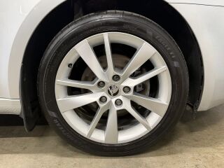 Skoda Octavia Elegance Facelift 1.5 DAD 110кВ