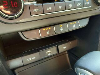 Kia Ceed SW LX Plus 7DCT 1.4 T-GDI 103kW