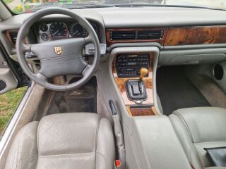 Jaguar XJ6 3.2 R6 155kW