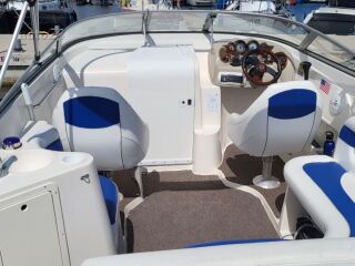 Rinker Captiva 232 Mercruiser 350 224кВ