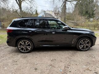 BMW X5 M50 M50i 4.4 V8 390kW