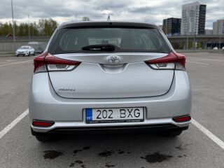 Toyota Auris 1.6 97kW