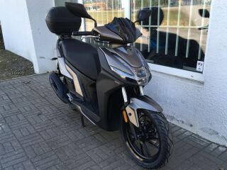 Kymco Agility S 125 kohvriga