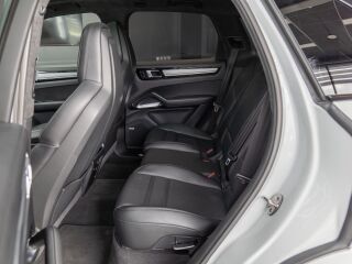 Porsche Cayenne Turbo 4.0 404kW