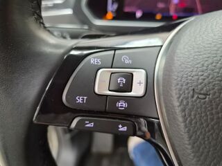 Volkswagen Tiguan R-Line AWD Led+Nav+Cam 2.0 110кВ