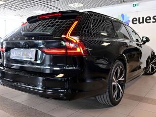 Volvo V90 AWD H&K R-DESIGN INTELLI SAFE 2.0 T6 Plug-in 251kW