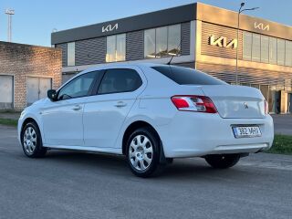 Peugeot 301 1.2 R3 53kW