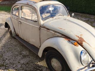 Volkswagen Beetle sunroof
