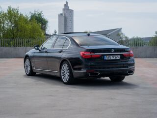 BMW 740 e iPERFORMANCE 240кВ