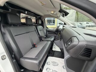 Peugeot Expert PLUS L2 PRO 3-IK WERKSTATt 1.5 R4 BLUE HDI 120 88kW