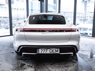 Porsche Taycan Turbo 500кВ