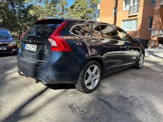 Volvo V60 Summum Plug-In Hybrid 2.4 D6 158kW