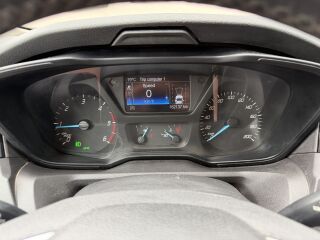 Ford Transit DOUBLE KABINE TREND 470 L4H1 RWD KASTEN 7- 2.0 R4 TDCI 170 125kW