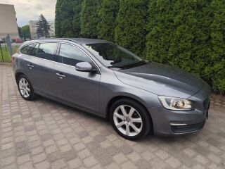 Volvo V60 MOMENTUM 2.0 R4 D3 110kW