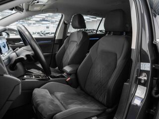 Volkswagen Golf Style 2.0 110kW
