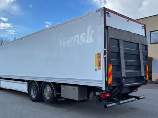 Scania P320 6X2 EURO6 + CARRIER SUPRA 1250 Mt 235kW