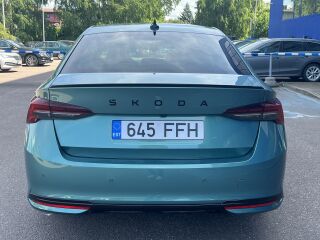 Skoda Octavia HB SportLine FL 4x4 2.0 TSI 150кВ