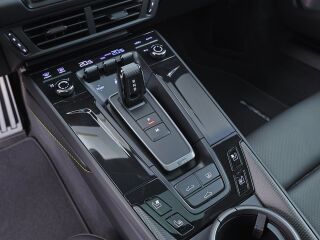 Porsche 911 Carrera 4 GTS Coupe T-Hybrid 3.6 398kW