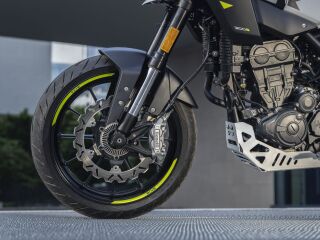 Benelli BKX 300 S 21kW