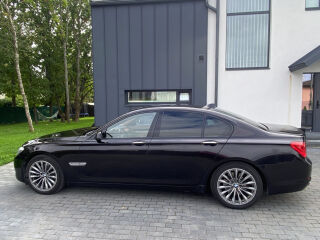 BMW 740 3.0 225kW