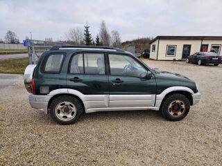 Suzuki Grand Vitara 2.5 106kW