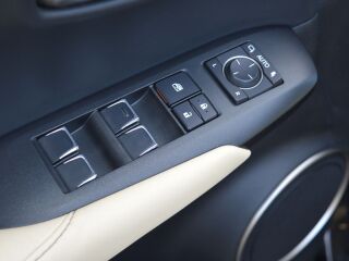 Lexus NX 300h 2.5 114kW