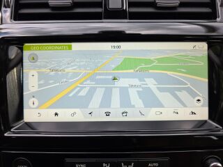 Land Rover Discovery 5 HSE TD6 Santorini Black 3.0 V6 TD6 190kW
