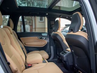 Volvo XC90 7s MY24 Ultimate Bright Xenium Intelli PRO Wn 2.0 B5 KERS MHEV Kerghübriid 183кВ