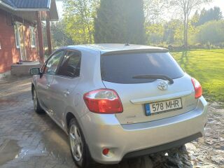 Toyota Auris 1.6 97kW