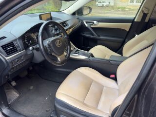 Lexus CT 200h 1.8 73kW