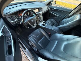Volvo V60 Momentum Facelift EU6 2.0 R4 D3 TDI 110кВ