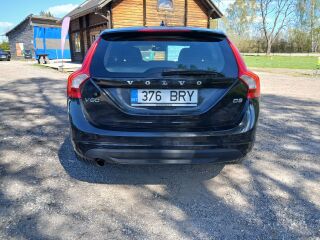 Volvo V60 MOMENTUM 2.0 D 120kW