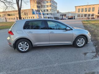 Volkswagen Golf 1.0 81kW