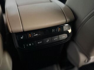 Toyota Highlander Premium 2.5 140kW
