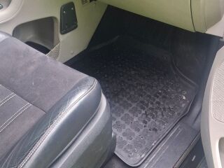Lancia Voyager 2.8 130kW