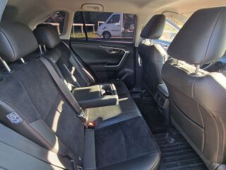 Toyota RAV4 Luxury Plus 2.5 131kW