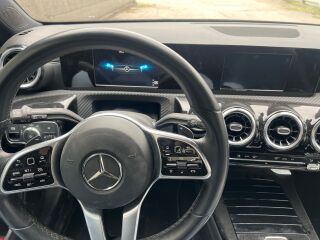 Mercedes-Benz A 180 1.3 100kW