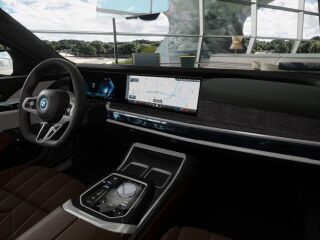 BMW 750 e xDrive PHEV 3.0 360kW