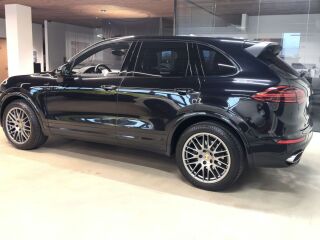 Porsche Cayenne Platinum Edition N1 3.0 193kW