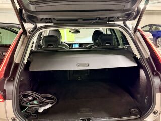 Volvo XC60 AWD PHEV PLUS BRIGHT ÕHKVEDRUSTUS + Four C 2.0 T6 TWIN ENGINE Long Range Plug in Hybrid MY2025 285kW