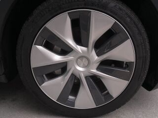 Tesla Model Y Long Range Dual Motor AWD 153kW